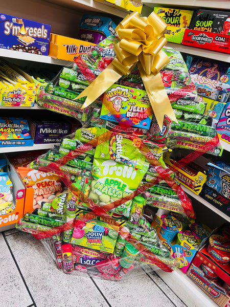 Sweet Christmas Tree Hamper Board